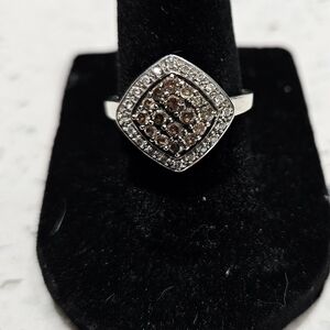 Elegant Silver And Chocolate Diamond Ring